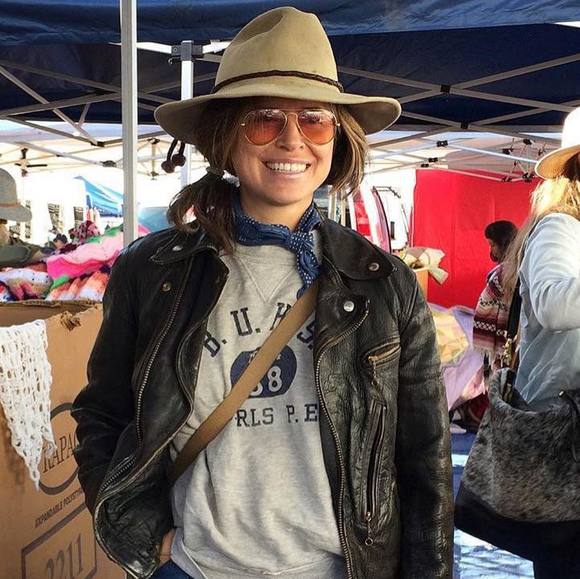 Meet your Posher, Brooke - Picture 1 of 1